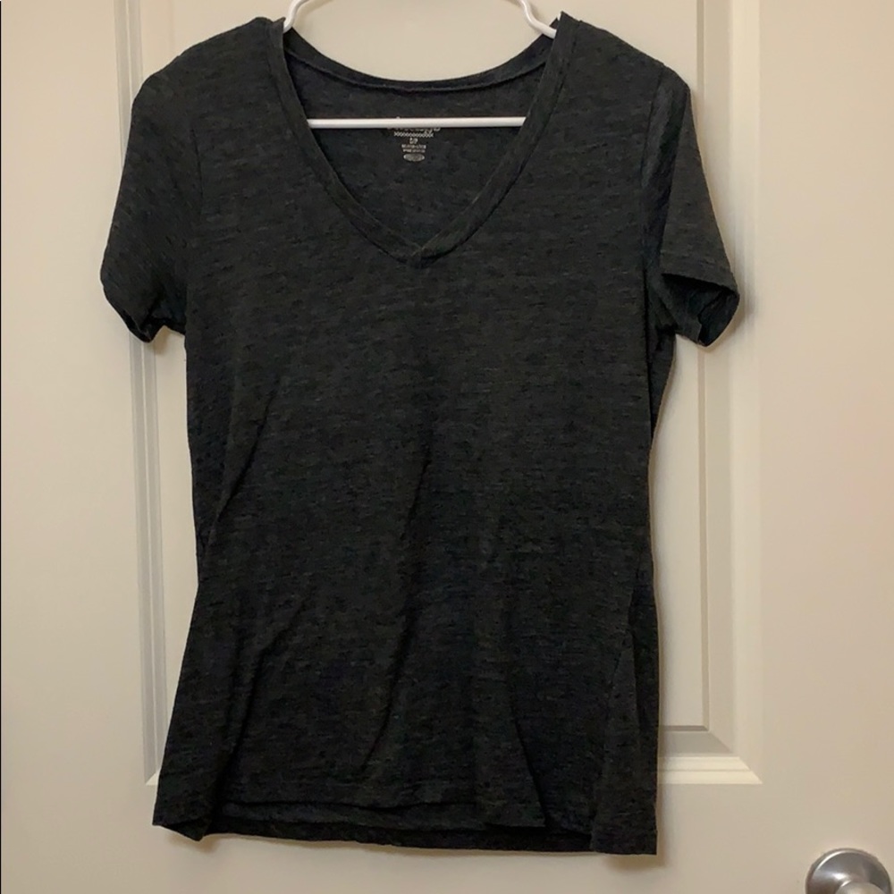 V neck tee
